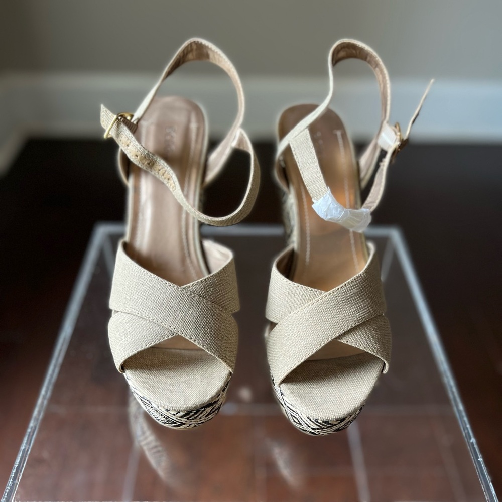 New, Never Worn Bcbgeneration Tan Platform Sandal… - image 1
